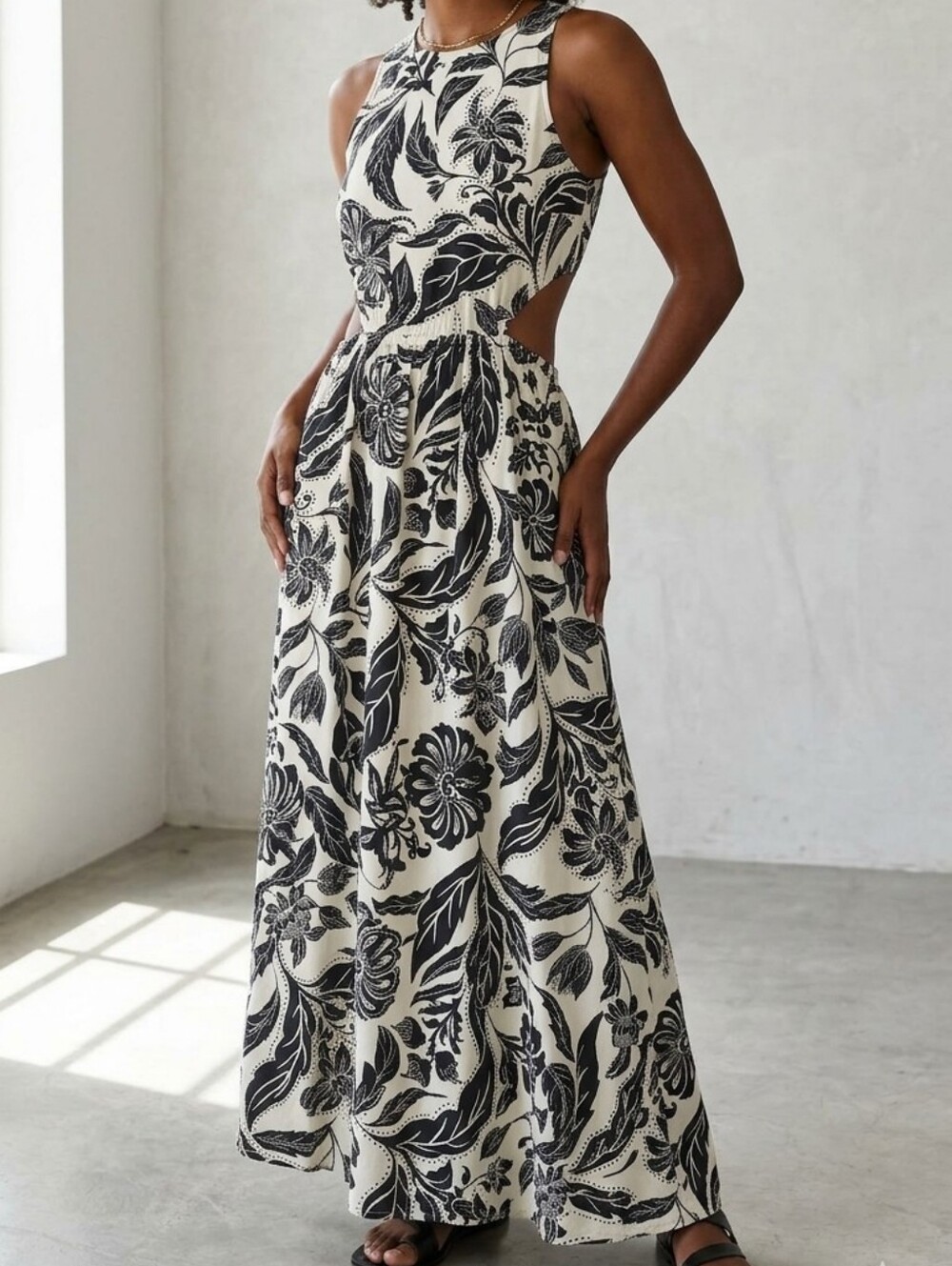 Who What Wear Black & Cream Floral Cutout Maxi Dress